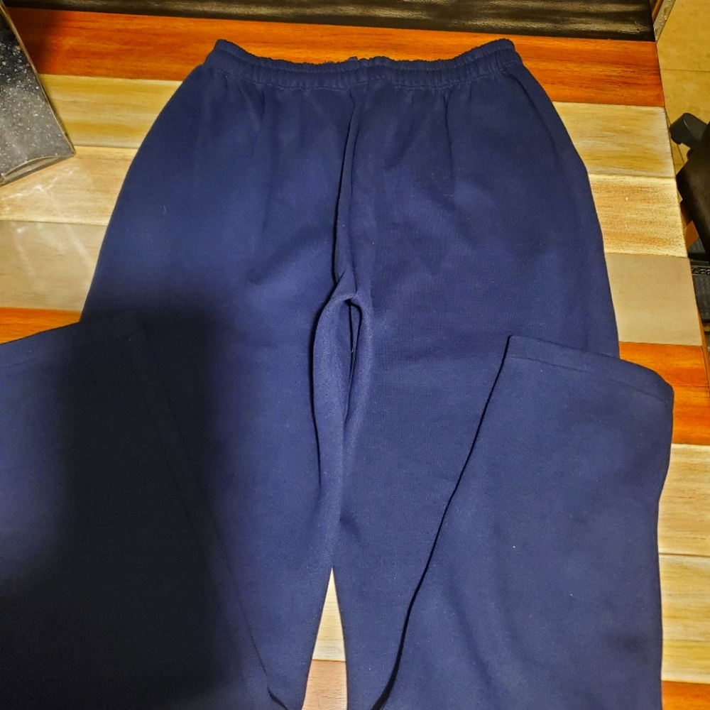 Sweatpants - Picture 2 of 10